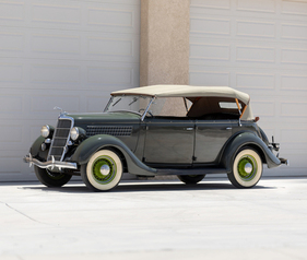 Ford Model 48 DeLuxe Phaeton (1935) - Lot 202 an der RM/Sotheby's Hershey Versteigerung vom 4./5. Oktober 2023