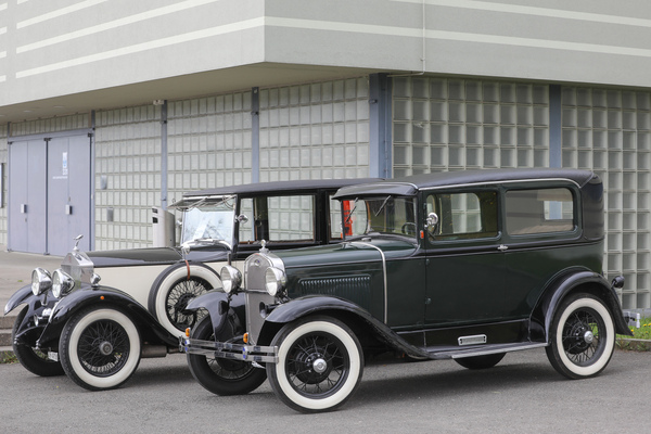 Ford Model A (1930) - neben Rolls-Royce 20-25 HP - Albisgütli Classic Cars & Bikes April 2023