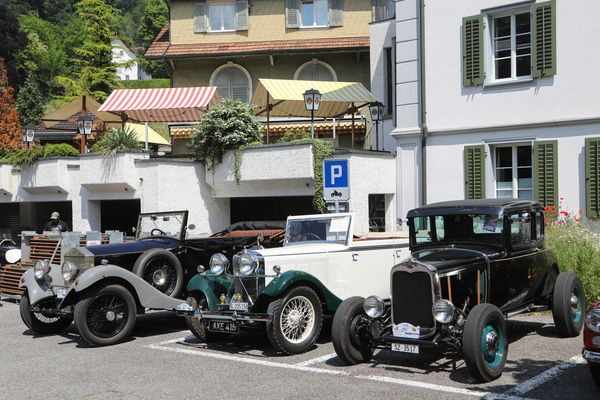 Bild: Ford Model A Coupé (1930) - neben Talbot 14/65 von 1933 und einem Rolls-Royce - Oldtimer in Obwalden (O-iO) 2023