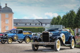 Ford Model A DeLuxe Roadster (1930) - mit Schiegermuttersitz - 18. ASC-Classic-Gala Schwetzingen 2022