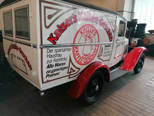 Bild: Ford Model A Delivery Van (1931) – Ehemaliger Werbeträger von Kaiser's Kaffee – Angeboten an der Versteigerung am 9. April 2022 durch Günter Baumert