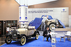 Ford Model A Roadster (1929) - Die Zürich Versicherung präsentiert einen Ford A auf dem Stand und auf dem Hintergrund (Techno Classica 2017)