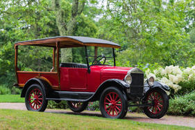 Ford Model T Custom Stake-Bed Pickup Truck (1926) - als Lot 301 an der Philadelphia-Versteigerung von Bonhams am 2. Oktober 2017