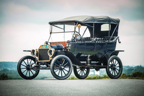 Ford Model T Touring (1913) - als Lot 214 an der RM/Sotheby's Hershey Versteigerung vom 6./7. Oktober 2016