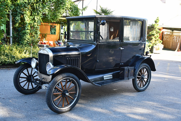 Ford Model T Tudor Sedan (1923) - als Lot 08 an der Versteigerung der Oldtimer Galerie in Toffen am 19. Oktober 2019
