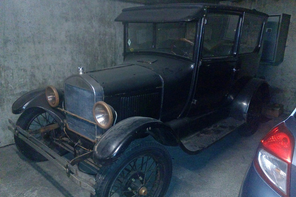 Ford Model T Tudor Sedan (1927) - angeboten an der Versteigerung der Oldtimer Galerie in Toffen am 29. April 2017