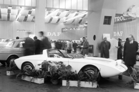 Ford Mustang (1963) - als Mittelpunkt des Ford-Standes