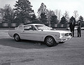 Ford Mustang (1963) - ein Prototyp mit Fastback-Heck, wie er erst einige Monate verzögert in die Serie ging
