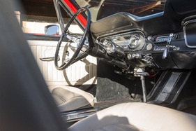 Ford Mustang (1964) - Blendschutz für die Instrumente