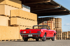Ford Mustang (1964) - fast komplett versenkbares Verdeck Ford Mustang (1964) - fast komplett versenkbares Verdeck
