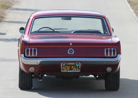 Ford Mustang (1965) - auch auf dem Heck prangt ein Mustang Ford Mustang (1965) - auch auf dem Heck prangt ein Mustang