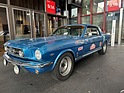 Ford Mustang (1966) – Patinierter und reich dekorierter Gebrauchs-Mustang - Oldtimermesse St. Gallen