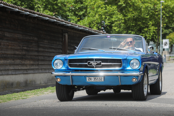 Ford Mustang (1966) - nicht eindeutig zu identifizieren: Kühlergrill des '65er Modells, seitliche Lufteinlässe des '66er Modells - 8. Mustang & Shelby Meeting 2024