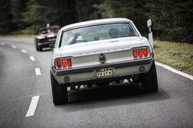 Ford Mustang (1967) - am vierten Tag der Creme21 2015 auf der Etappe Mannheim-Nürnberg