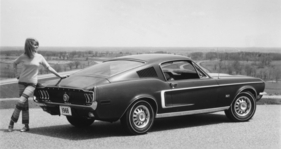Ford Mustang (1968) - Seitenansicht einer Fastbackversion aus dem Jahre 1968