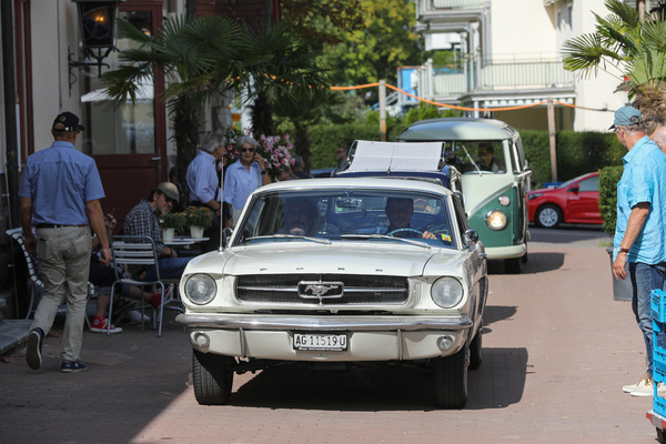 Ford Mustang 2+2 Fastback (1965) – Albisgütli Classic Cars & Bikes Oktober 2023
