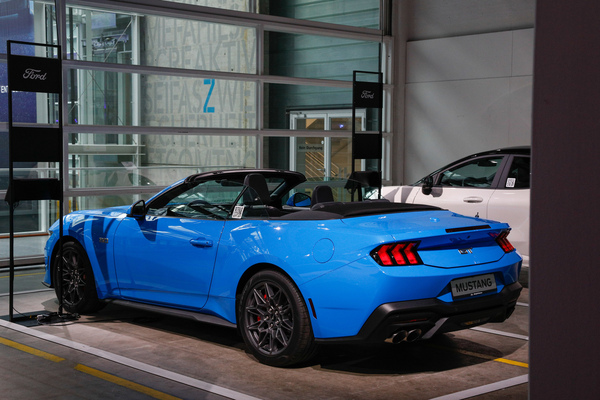 Ford Mustang (2025) - lässt Erinnerungen an die Vergangenheit wach werden - 38. Auto Zürich 2025