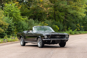 Ford Mustang 289 Cabriolet (1967) - Lot 014 an der Artcurial „Automobiles sur les Champs" Versteigerung 2024