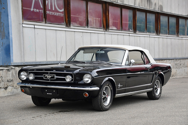 Ford Mustang 289 Convertible (1965) - offered as lot 118 at the Oldtimer Galerie Toffen auction on October 16, 2021