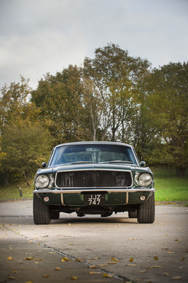 Ford Mustang 390 GT (1967) - wie beim Bullitt-Filmauto ist der Kühlergrill eingeschwärzt Ford Mustang 390 GT (1967) - wie beim Bullitt-Filmauto ist der Kühlergrill eingeschwärzt