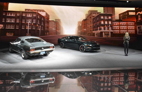 Ford Mustang 390 GT (1968) - zusammen mit seinem modernen Nachfolger