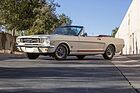 Bild: Ford Mustang Convertible (1965) - als Lot 138 an der Bonhams Scottsdale Versteigerung 2026