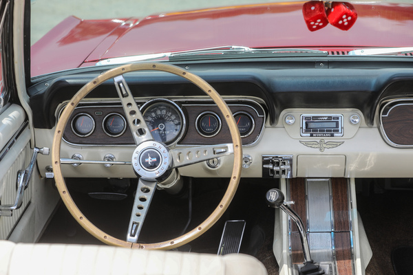 Ford Mustang Convertible (1966) - Das Fünfganggetriebe hat es ab Werk natürlich nicht gegeben - 8. Mustang & Shelby Meeting 2024