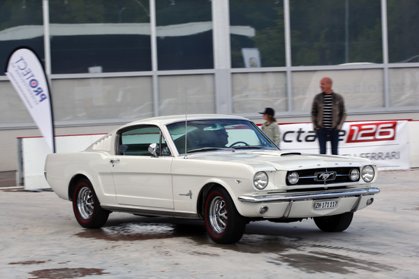 Ford Mustang Fastback (1966) - Schrägheck-Coupé bei der Ankunft - Dolder Classics Mai 2019