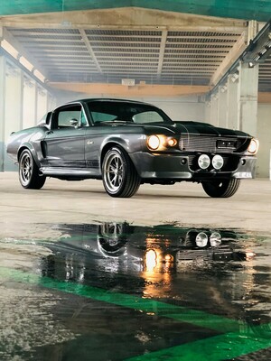 Bild: Ford Mustang Fastback (1967) – Nachbau des Shelby GT-500 "Eleanor", gepflegt von Motorex. Nur mit Wasser lässt sich ein solch blitzblankes Ergebnis natürlich nicht erzielen.