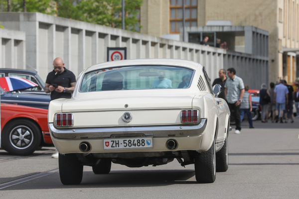 Ford Mustang Fastback 2+2 (1965) – Older Classics Mai 2024