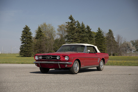 Ford Mustang GT Convertible (1966) - Angeboten als Lot Nr. 4052 bei der 2021er Auburn-Fall-Auktion von RM Sotheby's
