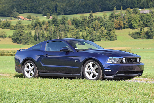 Ford Mustang GT Premium (2010) - als Lot 40 an der Versteigerung der Oldtimer Galerie Toffen am 14. Oktober 2017