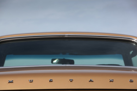 Ford Mustang Grande (1970) - Schriftzug über das ganze Heck