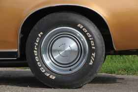 Ford Mustang Grande (1970) - edle Raddeckel, keine Schrauben sichtbar