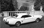 Ford Mustang II (1963) - Prototyp mit Hardtop, das Heck wurde bei der Serienversion anders gestaltet, die Form der Rücklichter blieb