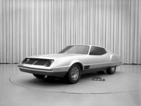Ford Mustang II Concept (1970) - aufgebaut auf der grossen Plattform von 1971-1973 - komplett neuartiges Design, das nicht nach Mustang aussah