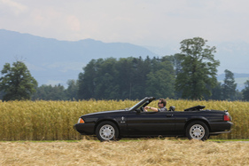 Der lange vordere Überhang sieht nach Frontantrieb aus und lässt den Mustang III unsportlicher wirken, als er ist