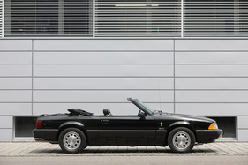 Kompaktsportler: mit 4,56 m Länge ist das 1990er Convertible fünf Zentimeter kürzer als das Urmodell von 1964