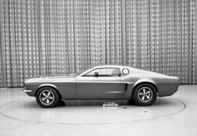 Ford Mustang Mach I Concept (1966) - deutlich zu sehen an diesem Prototyp ist die niedrige Dachlinie