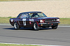 Bild: Ford Mustang Mk I (1965) - im Rennen R10 um die AvD-Tourenwagen-Trophäe am AvD Oldtimer Grand Prix 2013