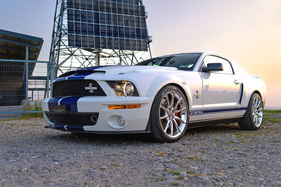 Ford Mustang Shelby GT500 Super Snake (2008) - als 35 an der Swiss Classic World Versteigerung 2026 der Oldtimer Galerie