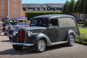 Ford Panel Van (1938) - mit V8-Motor 8nd (heute) 200 PS, 190 km/h schnell - 21. Classic-Gala Schwetzingen 2025