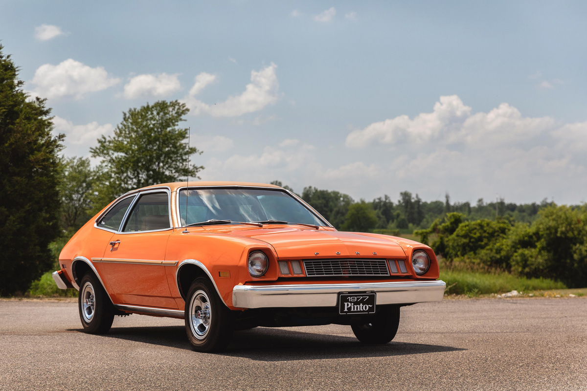 Ford Pinto (1977) - es handelt es sich hier um eine spezielle "Charlie's Angels"-Edition
