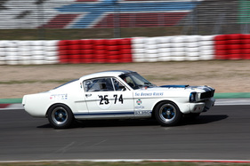 Ford Shelby Mustang GT 350 (1965) - im Rennen R7 der Gentlemen Drivers am AvD Oldtimer Grand Prix 2013