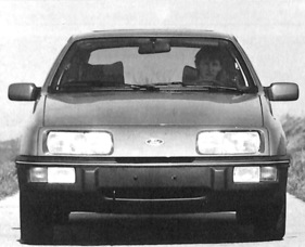Ford Sierra Ghia (1982) – Frontansicht: windschlüfiger ging es damals kaum