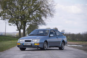 Ford Sierra RS Cosworth Hatchback (1988) - angeboten als Lot 65 an der Bonhams Spa Classic Versteigerung am 21. Mai 2017