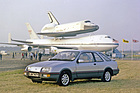 Ford Sierra XR4i (1983) - mit dem Space Shuttle im Hintergrund