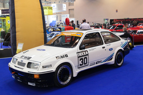 Ford Sierrra Cosworth RS 500 (1986) - Renntourenwagen von damals mit bis 580 PS - Techno Classica 2016