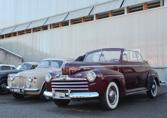 Ford Super Deluxe and Rover P5 - at the classic car fair in St. Gallen