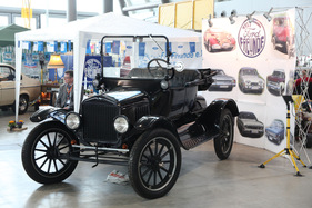 Ford T (1914) - bei den Alt-Ford-Freunden - an der Retro Classics Stuttgart 2013